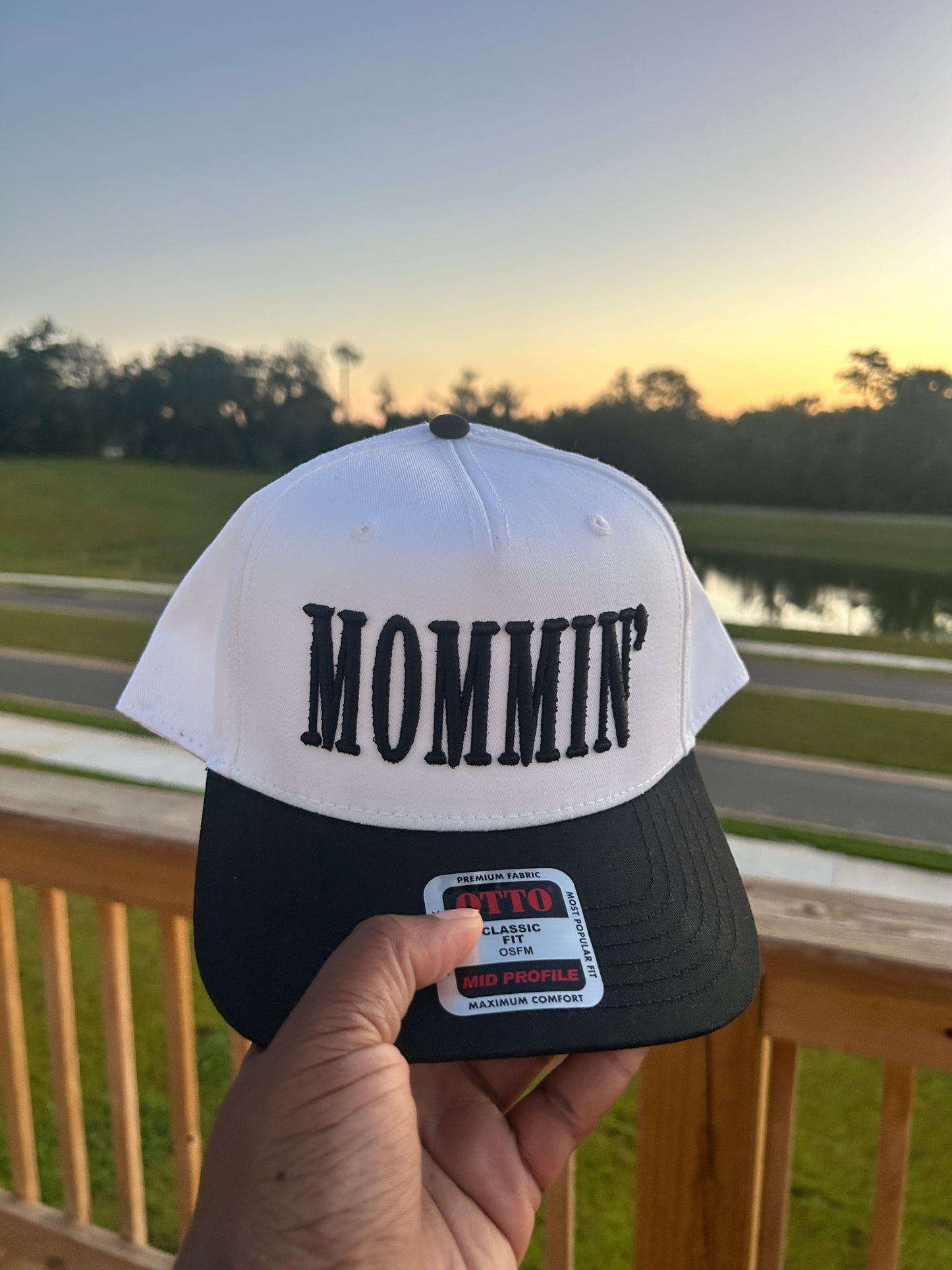 MOMMIN’ Puff Embroidered Trucker Hat
